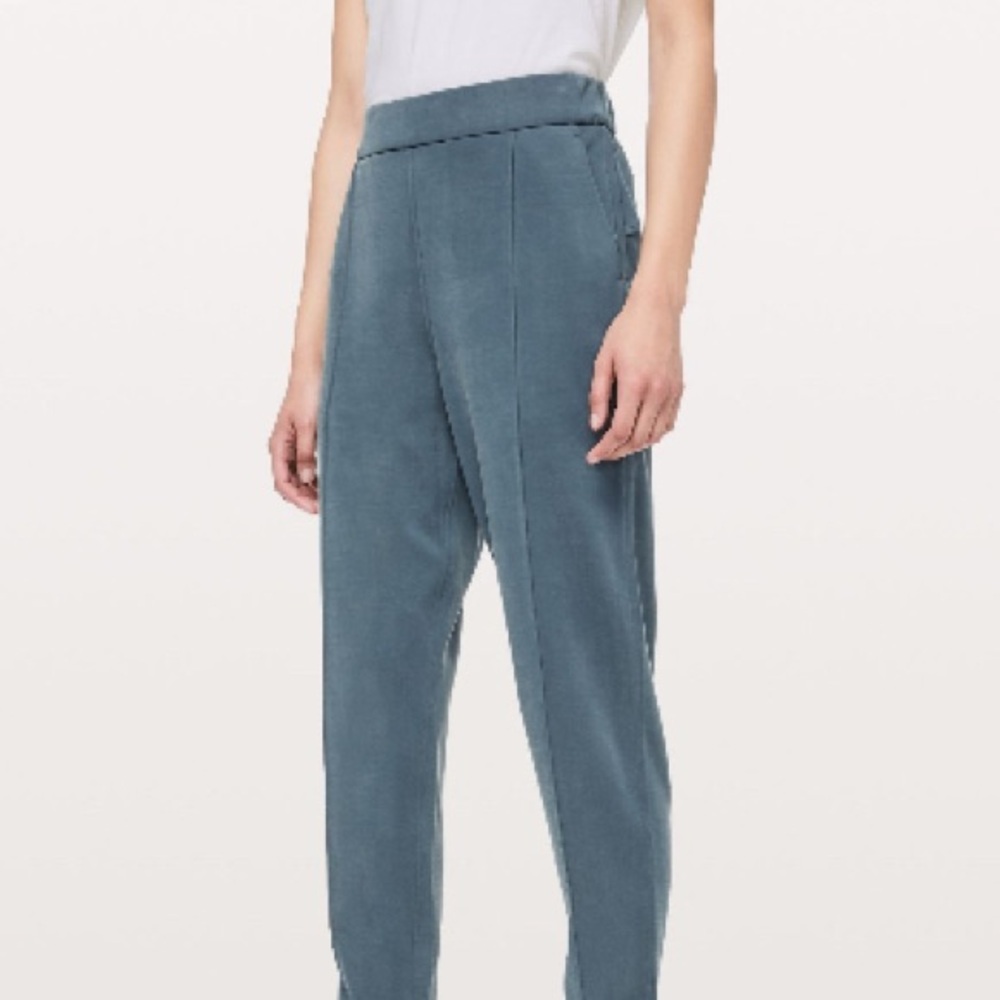Lululemon Lab Lisse Joggers in Gravity, Size 4 (Small)